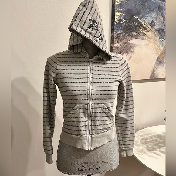 Sailor Jerry Tattoo Women’s Cropped Zip Up Hoodie - Picture 4 of 7